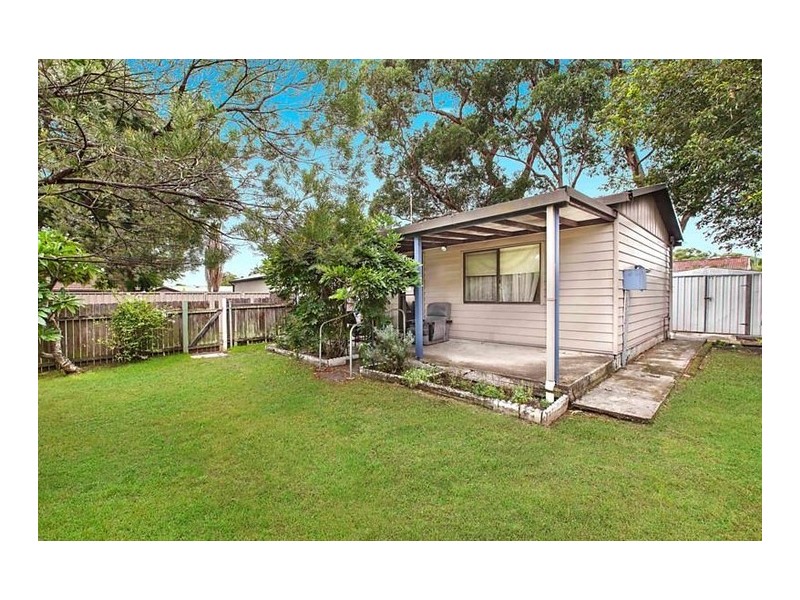 2 Trafalgar Avenue, Woy Woy NSW 2256