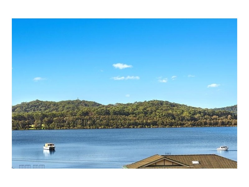 81 Broadwater Drive, Saratoga NSW 2251