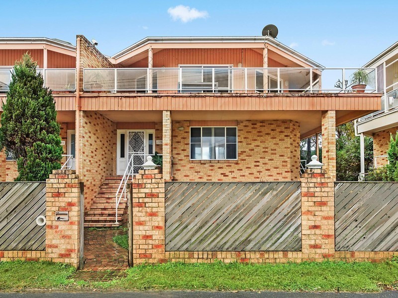 2/211 The Esplanade, Umina Beach NSW 2257