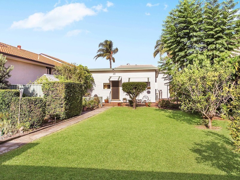 102 North Burge Road, Woy Woy NSW 2256