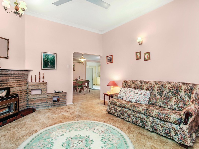 102 North Burge Road, Woy Woy NSW 2256