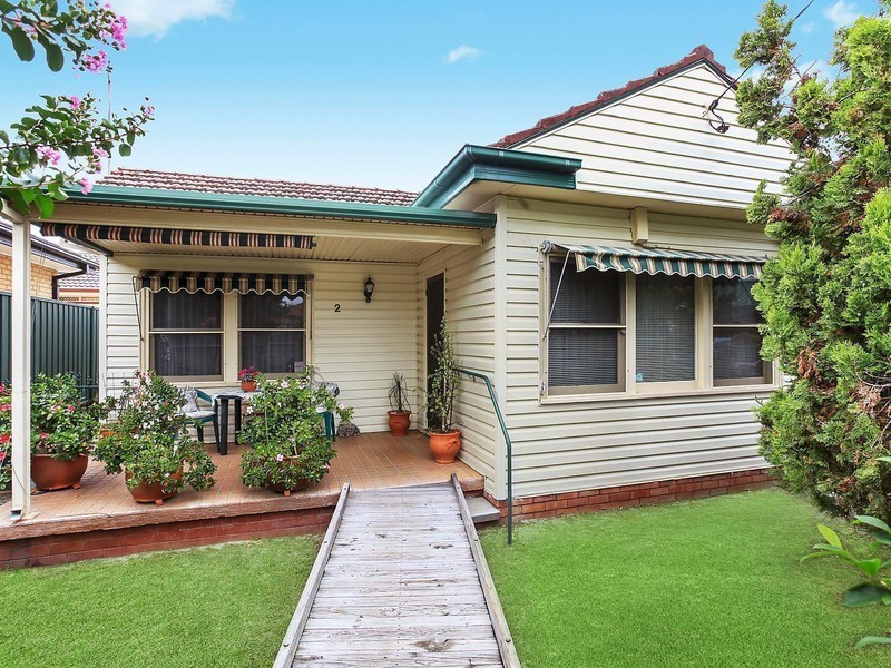 2 Piper Street, Woy Woy NSW 2256