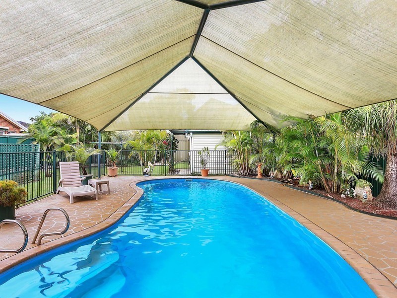 2 Piper Street, Woy Woy NSW 2256