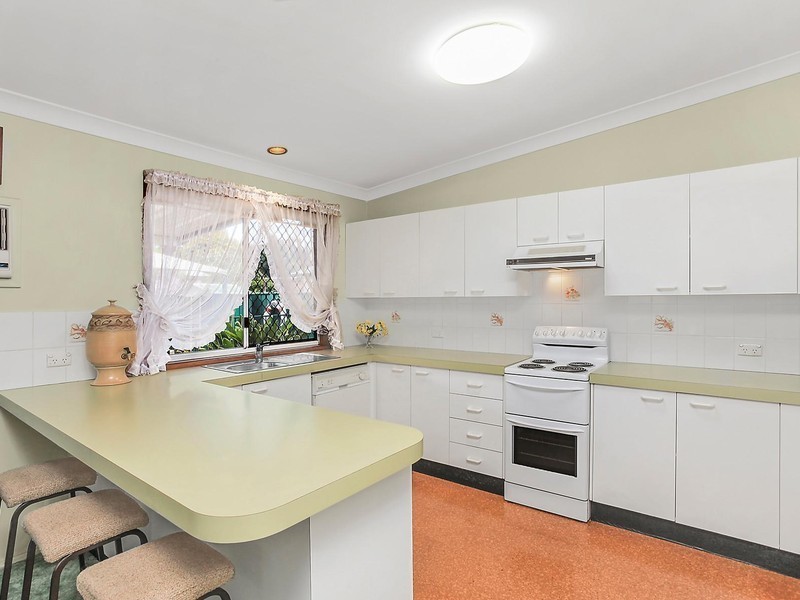 2 Piper Street, Woy Woy NSW 2256