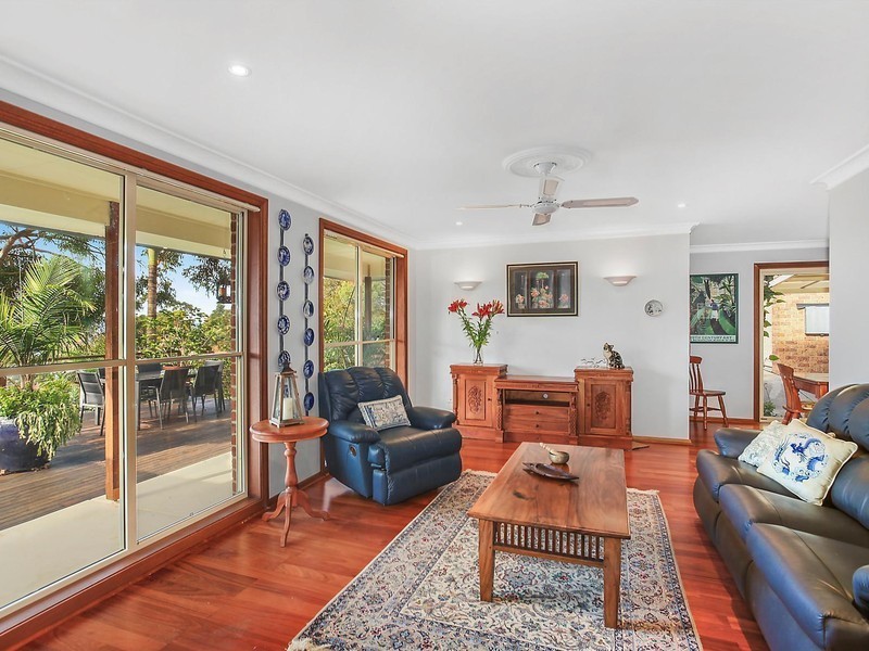 69 Kingsview Drive, Umina Beach NSW 2257