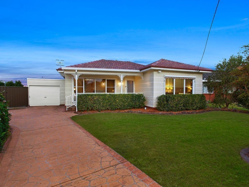 18 Sonter Avenue, Woy Woy NSW 2256