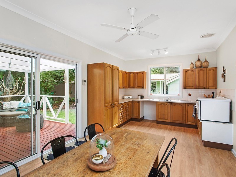 34 Emerald Avenue, Pearl Beach NSW 2256