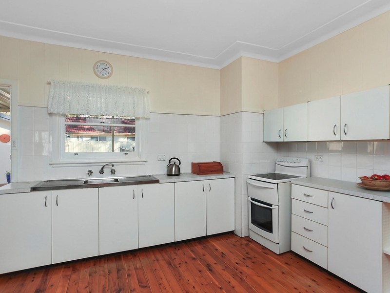 28 Walford Street, Woy Woy NSW 2256