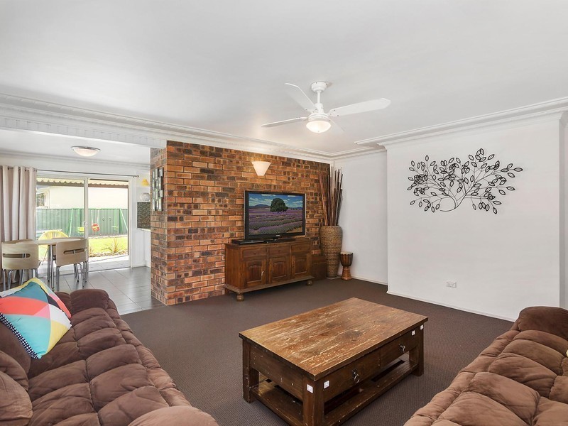 1 Lens Avenue, Umina Beach NSW 2257