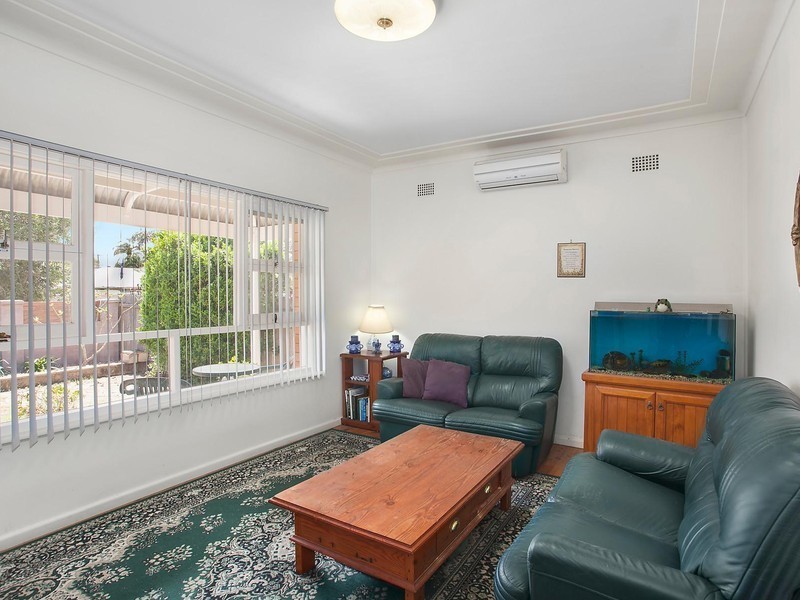 2 Birdwood Avenue, Umina Beach NSW 2257