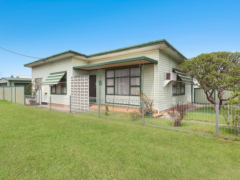 70 Barrenjoey Road, Ettalong Beach NSW 2257