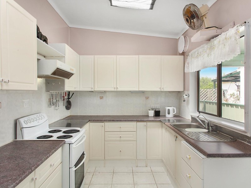 70 Barrenjoey Road, Ettalong Beach NSW 2257