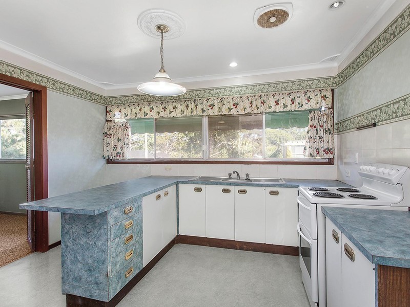 44 Camellia Circle, Woy Woy NSW 2256