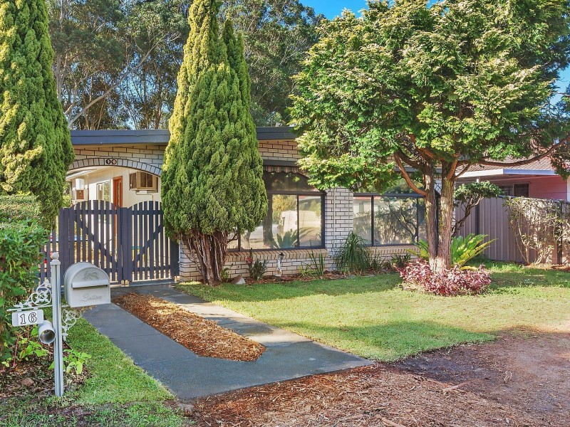 16 Trafalgar Avenue, Woy Woy NSW 2256