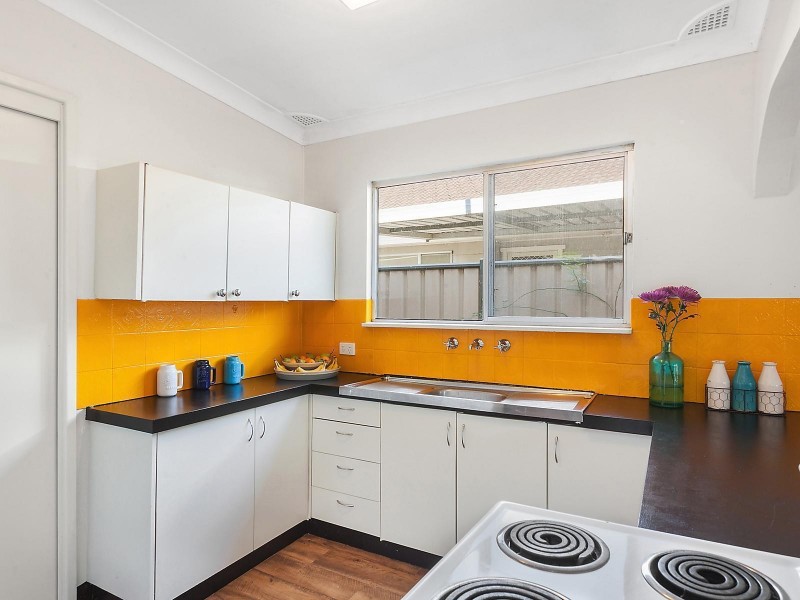 16 Trafalgar Avenue, Woy Woy NSW 2256