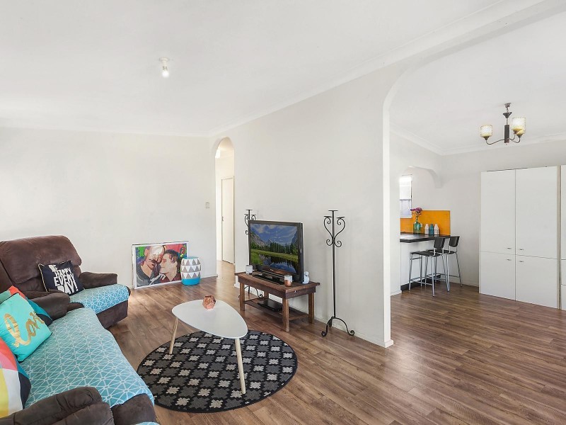 16 Trafalgar Avenue, Woy Woy NSW 2256