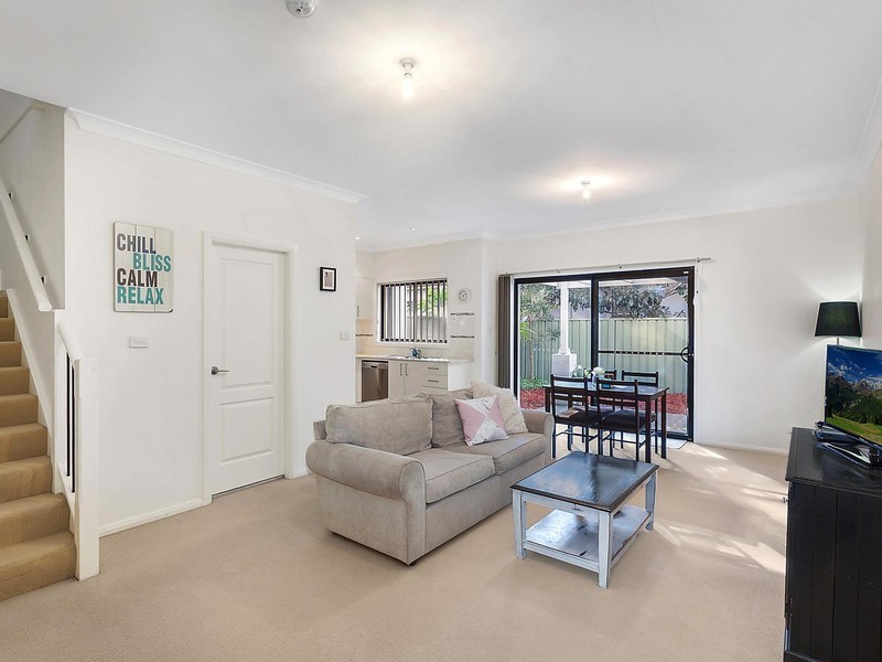 2/12 Barrenjoey Road, Ettalong Beach NSW 2257