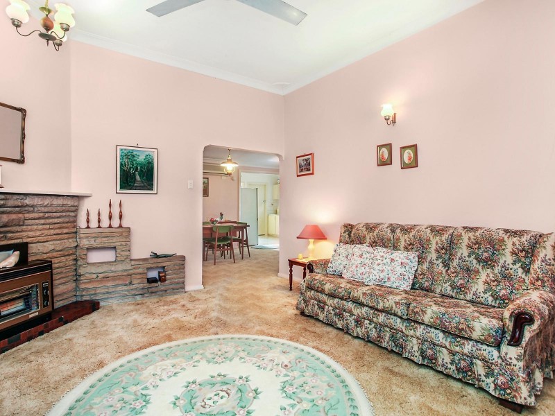 102 North Burge Road, Woy Woy NSW 2256