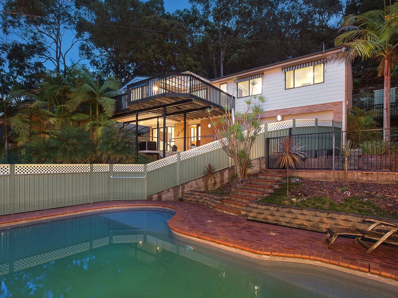 42 Shoalhaven Drive, Woy Woy NSW 2256