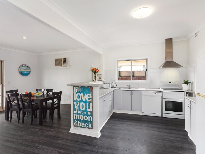 316 Ocean Beach Road, Umina Beach NSW 2257