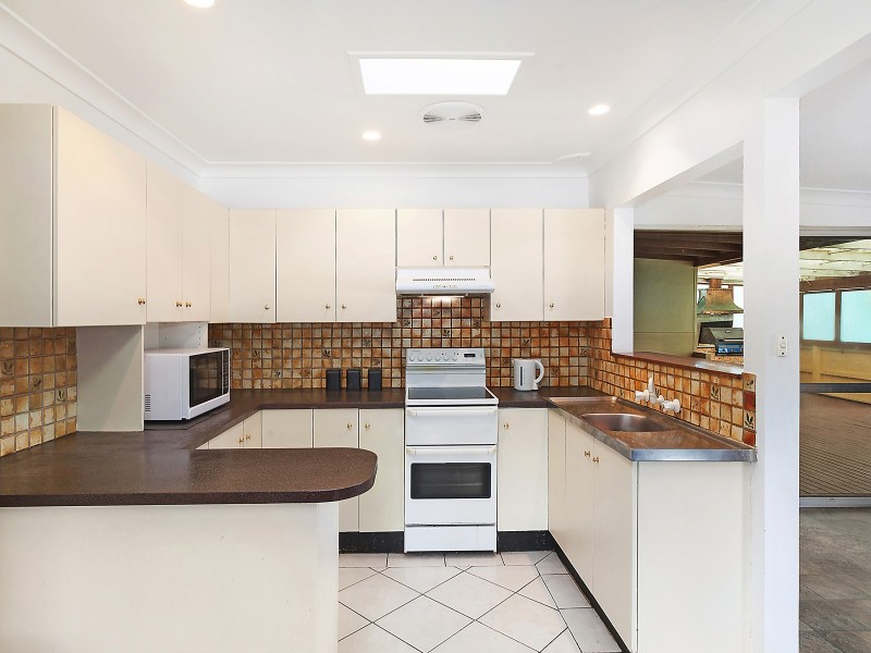 194 Railway Street, Woy Woy NSW 2256
