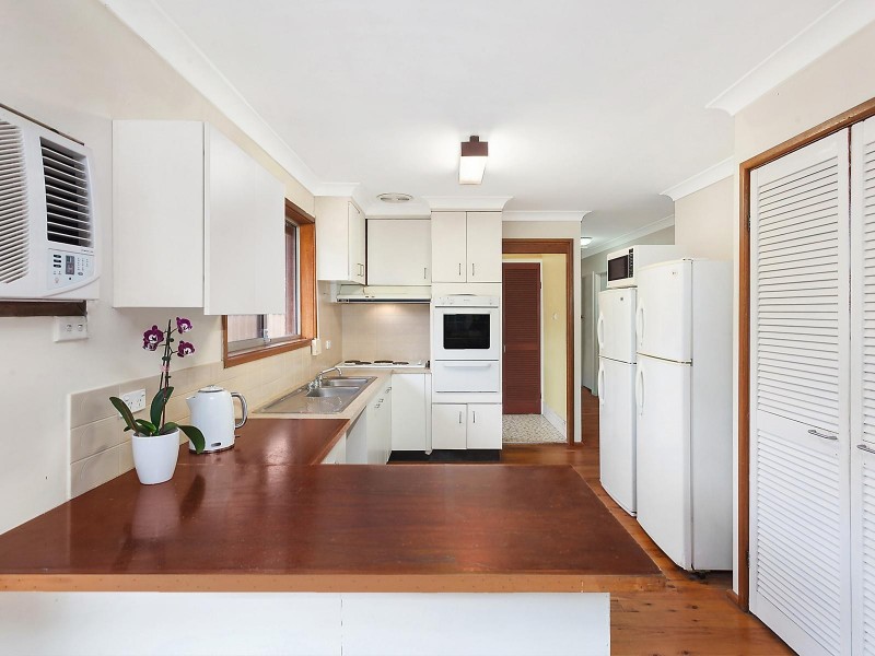 10 Monash Road, Umina Beach NSW 2257