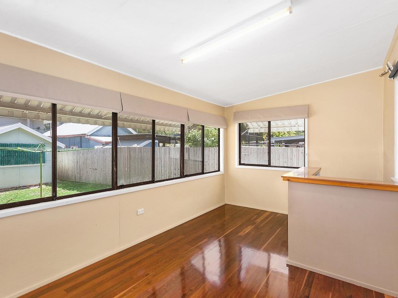 19 Picnic Parade, Ettalong Beach NSW 2257
