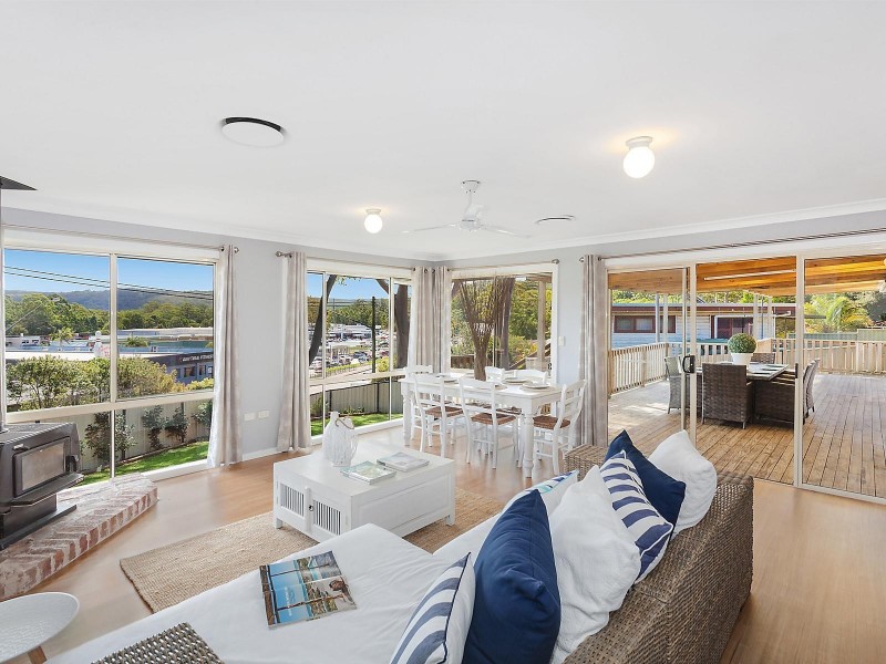 21 Kimpton Place, Wyoming NSW 2250