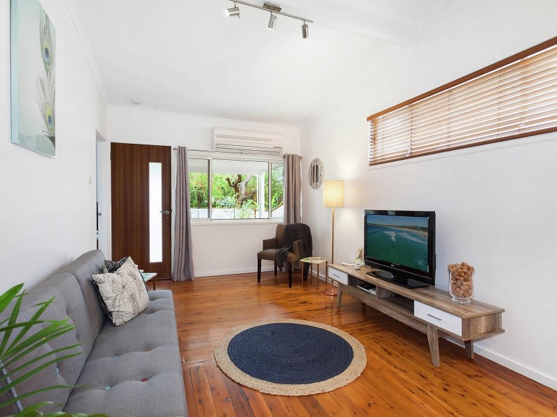 100 Gallipoli Avenue, Umina Beach NSW 2257