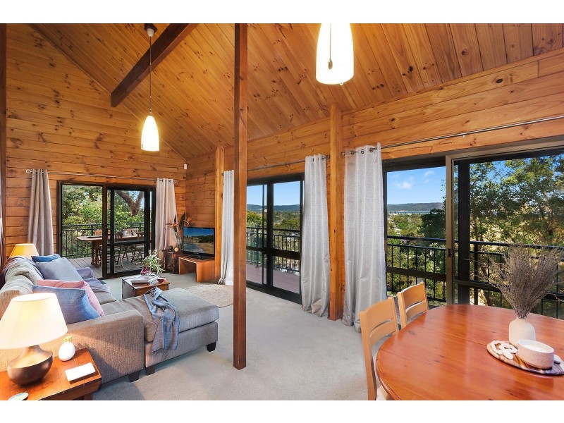 19 Greenhaven Drive, Umina Beach NSW 2257