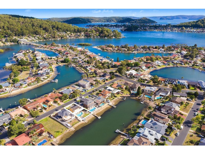 14 Salacia Close, St Huberts Island NSW 2257