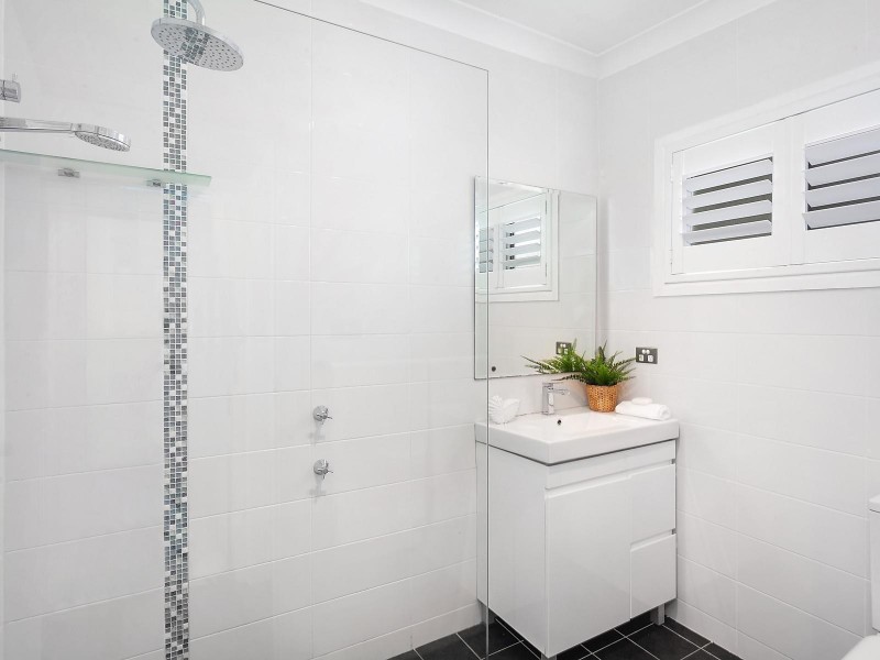 43 Picnic Parade, Ettalong Beach NSW 2257