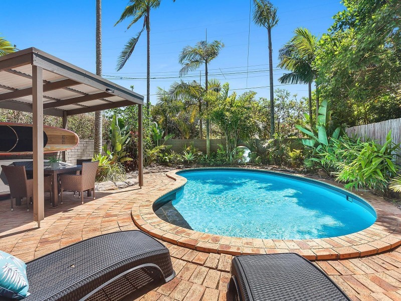 1 Edgecliff Road, Umina Beach NSW 2257