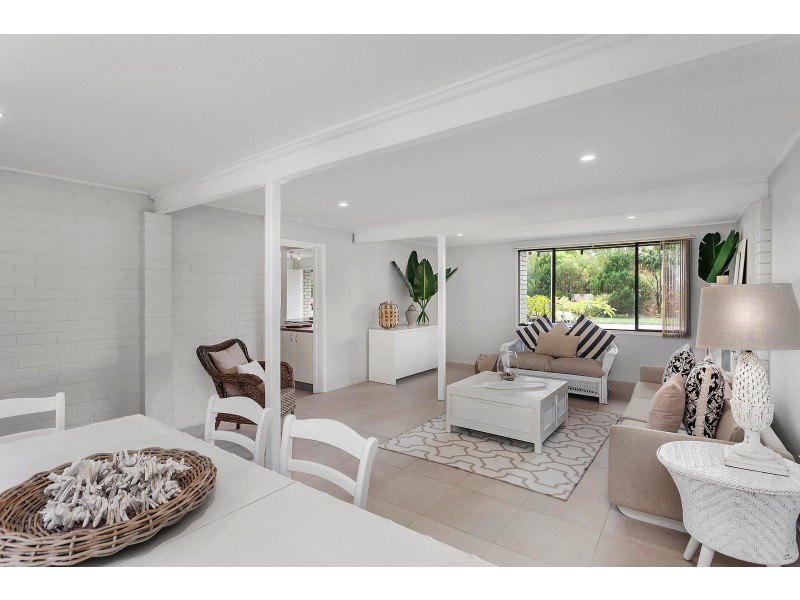 5 Bayline Drive, Point Clare NSW 2250