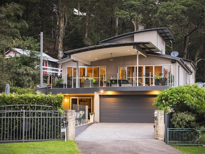 102 Araluen Drive, Hardys Bay NSW 2257