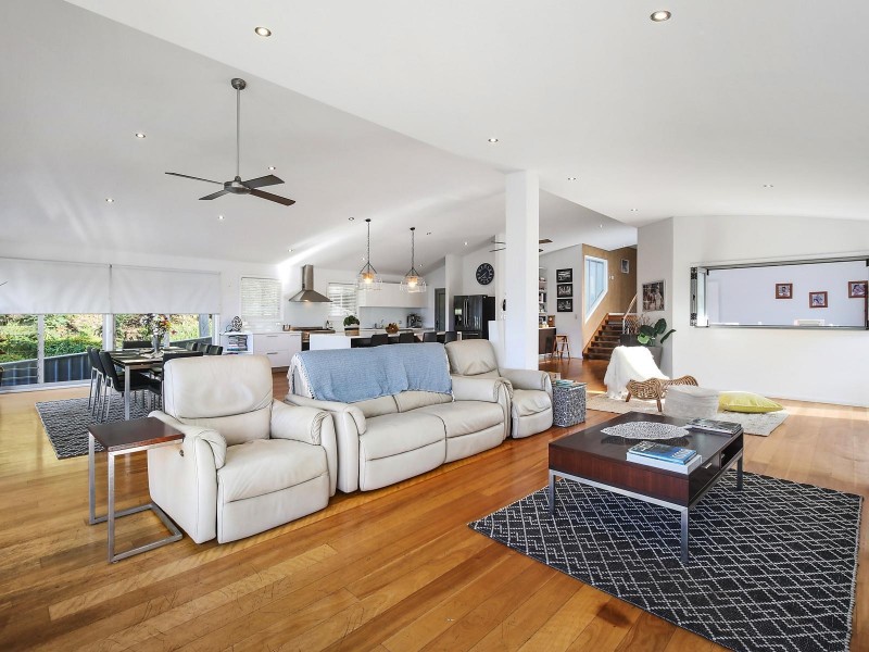 102 Araluen Drive, Hardys Bay NSW 2257