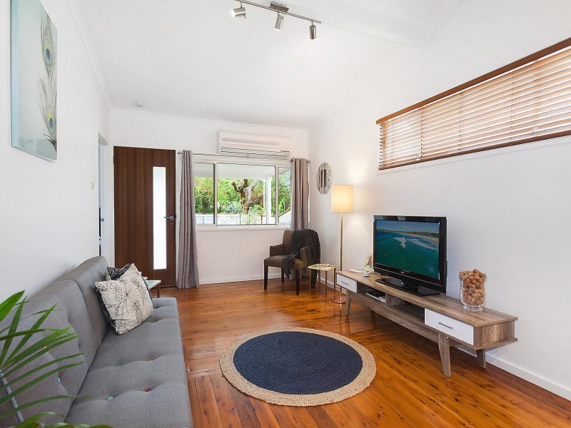 100 Gallipoli Avenue, Umina Beach NSW 2257