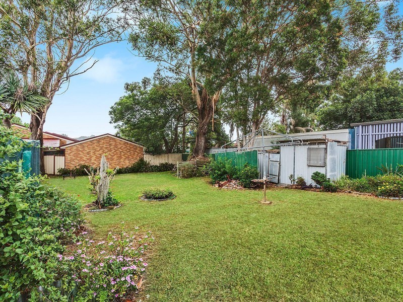 8 Hood Street, Ettalong Beach NSW 2257