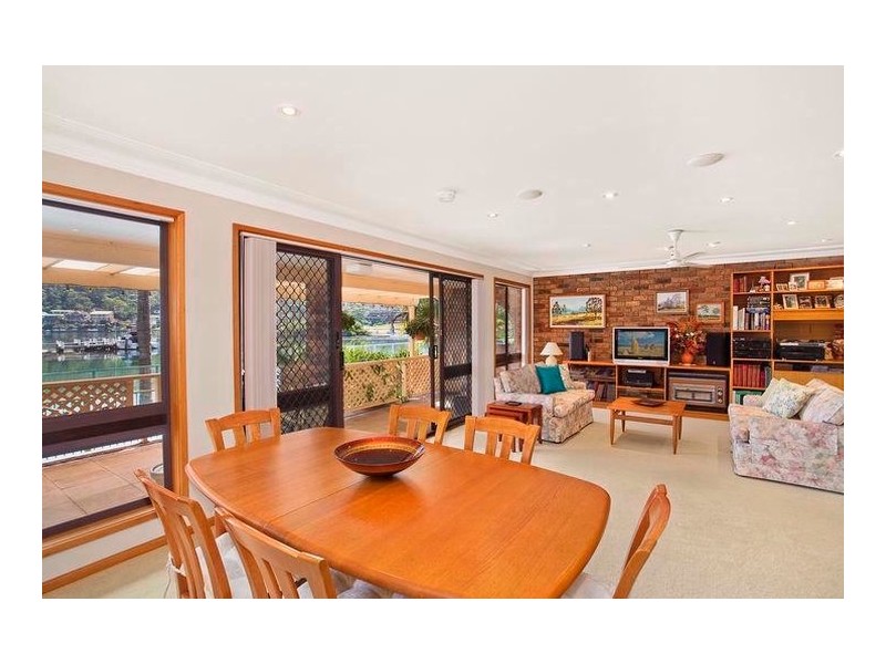 5 Helmsman Boulevarde, St Huberts Island NSW 2257