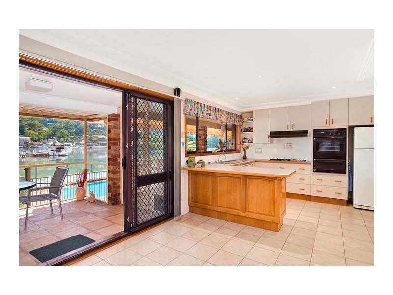 5 Helmsman Boulevarde, St Huberts Island NSW 2257