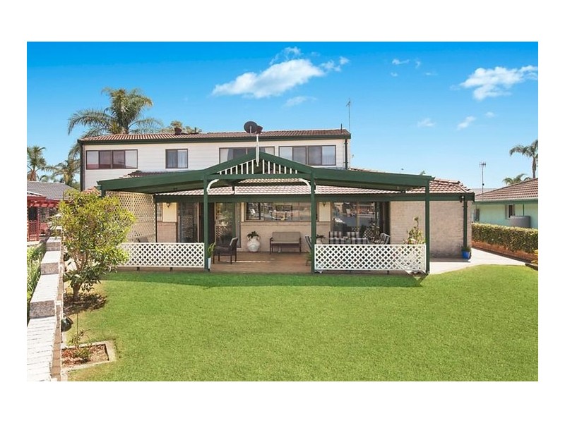 4 Mooring Place, St Huberts Island NSW 2257
