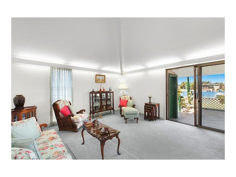 4 Mooring Place, St Huberts Island NSW 2257