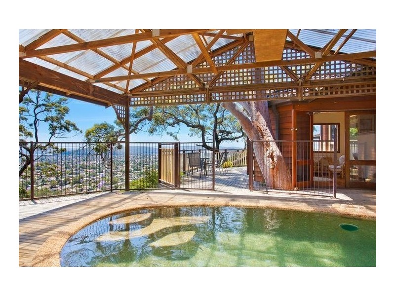 2 Tor Close, Umina Beach NSW 2257