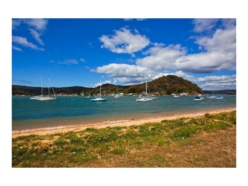 352 Booker Bay Road, Booker Bay NSW 2257