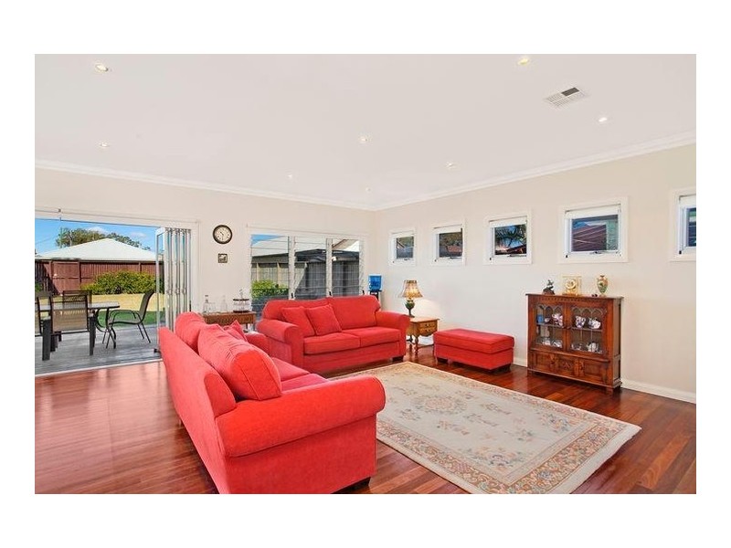 52 Cambridge Street, Umina Beach NSW 2257