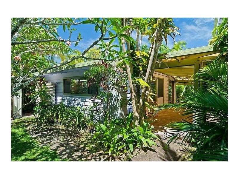 11 Armstrong Street, Suffolk Park NSW 2481
