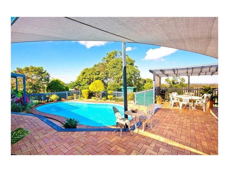 18 Summerhill Crescent, Cumbalum NSW 2478