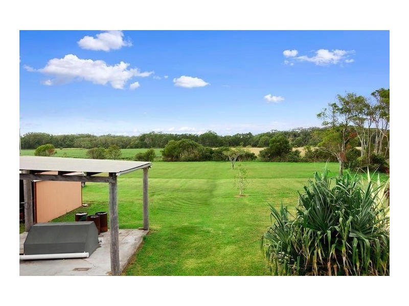 10800 Pacific Highway, Broadwater NSW 2472