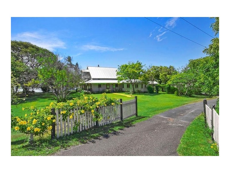 797 Yamba Road, Palmers Island NSW 2463