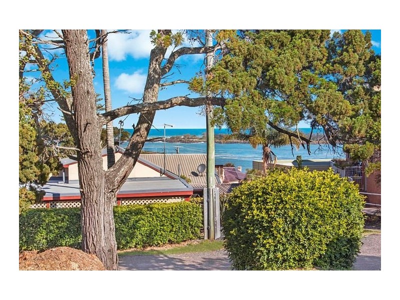 4 Pine Avenue, East Ballina NSW 2478